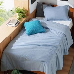 Bedsure Twin/Twin XL Comforter Set, Light Blue (2-Piece) — New in bag